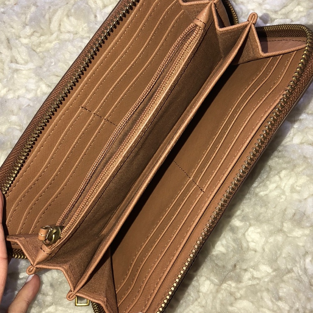 Fossil wallet